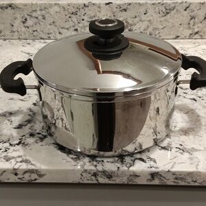 5.5 Qt Stainless Steel Pot By Magnalite
